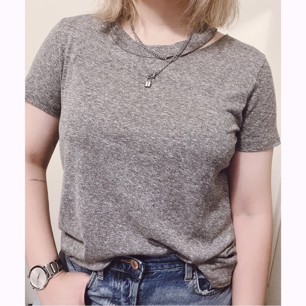 n:Philanthropy Distressed Gray Tee Tshirt T-shirt Size S